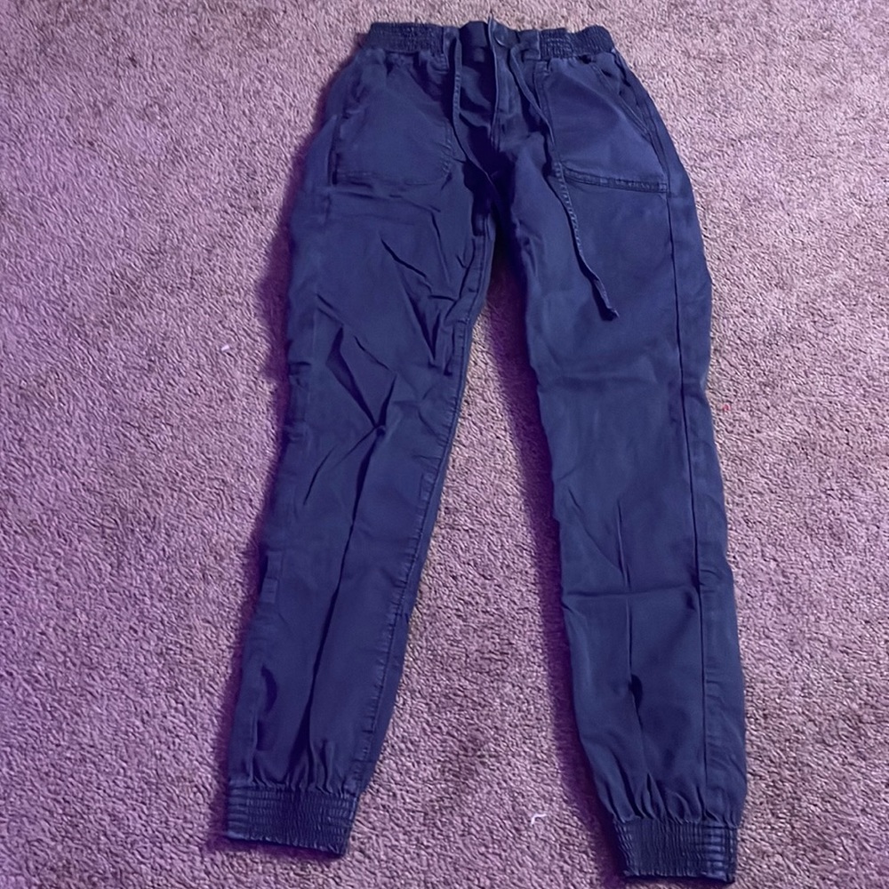 american eagle woman’s cargo pants